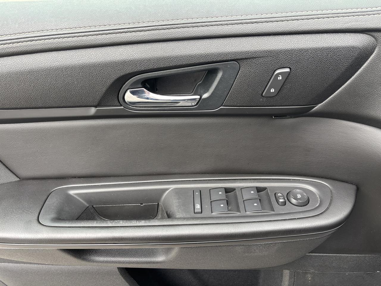 2016 GMC Acadia SLE Photo