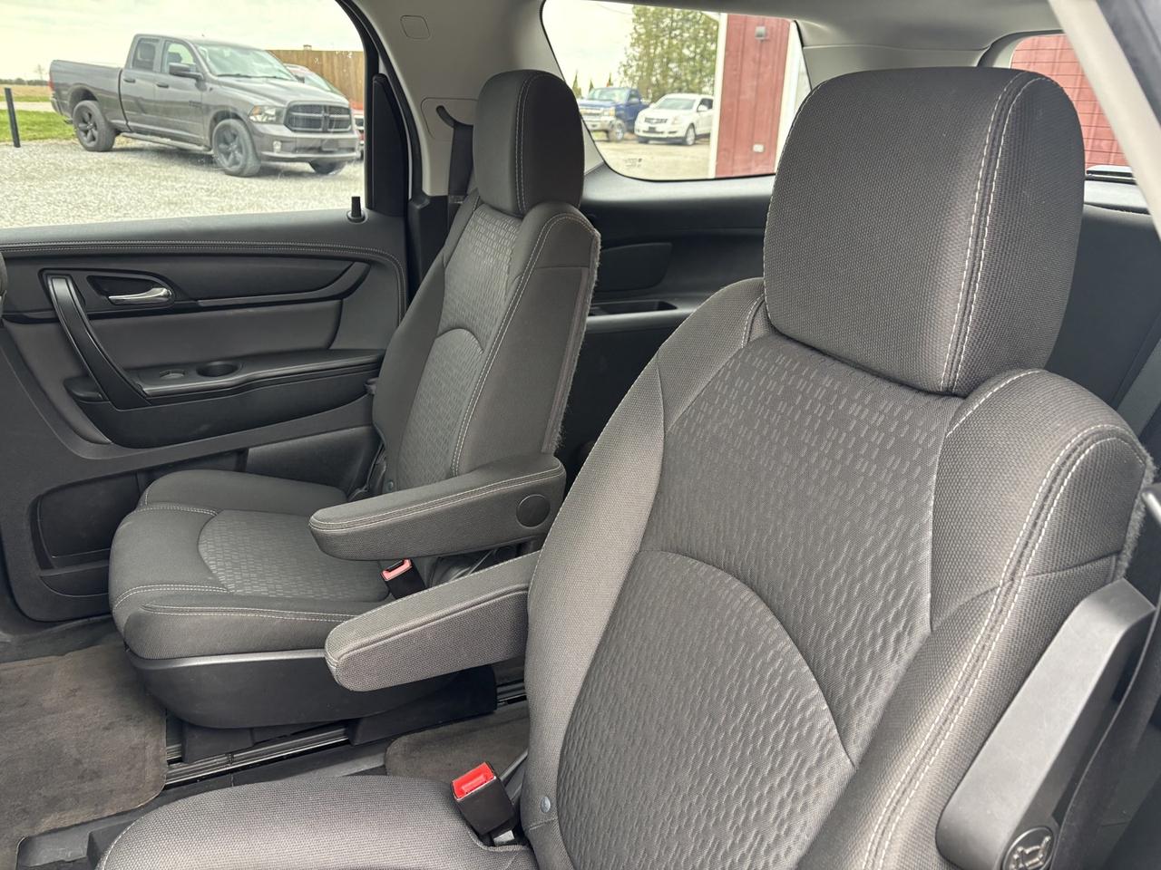 2016 GMC Acadia SLE Photo