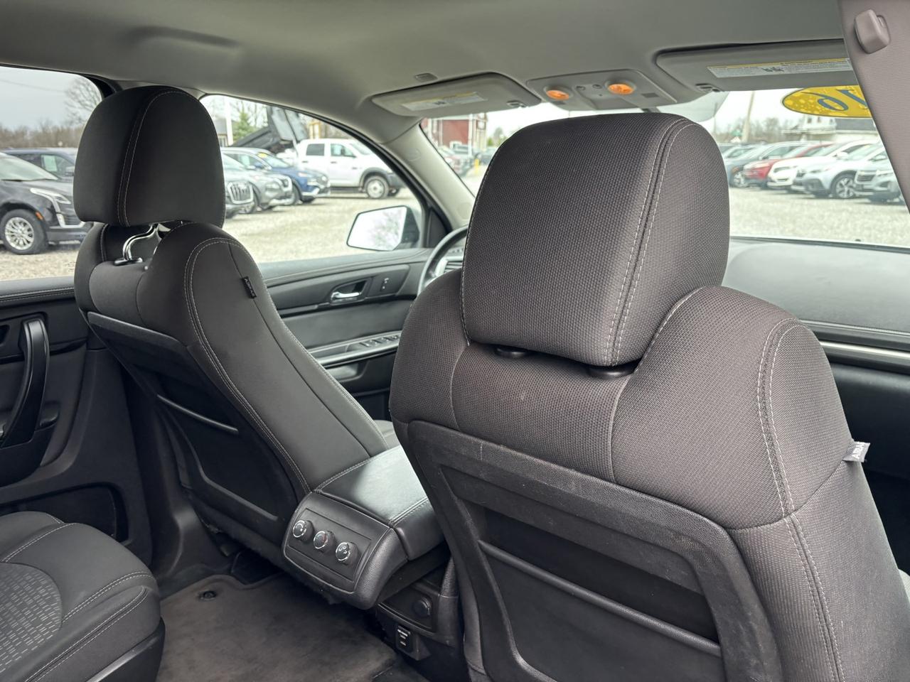 2016 GMC Acadia SLE Photo