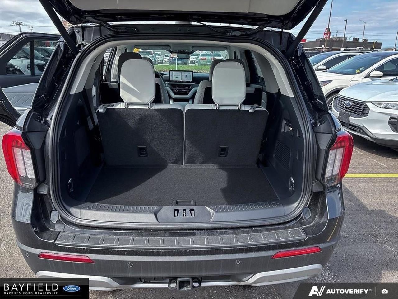 2026 Ford Explorer Platinum Photo