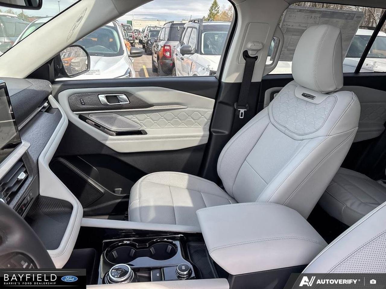 2026 Ford Explorer Platinum Photo