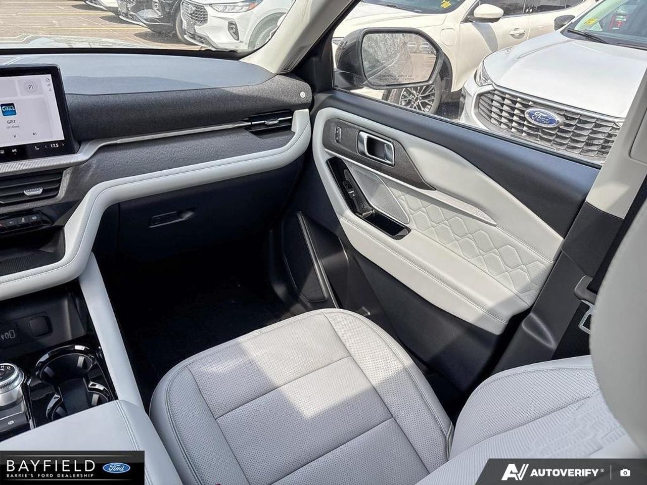 2026 Ford Explorer Platinum Photo