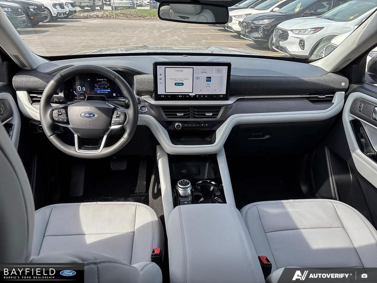 2026 Ford Explorer Platinum Photo