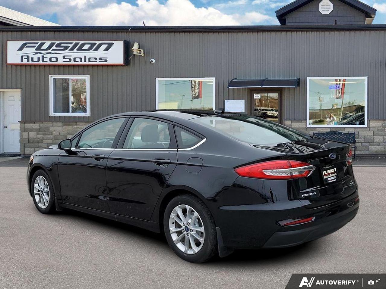 2019 Ford Fusion SE-SUNROOF-NAVIGATION-LANE ASSIST-ADAPTIVE CRUISE Photo4