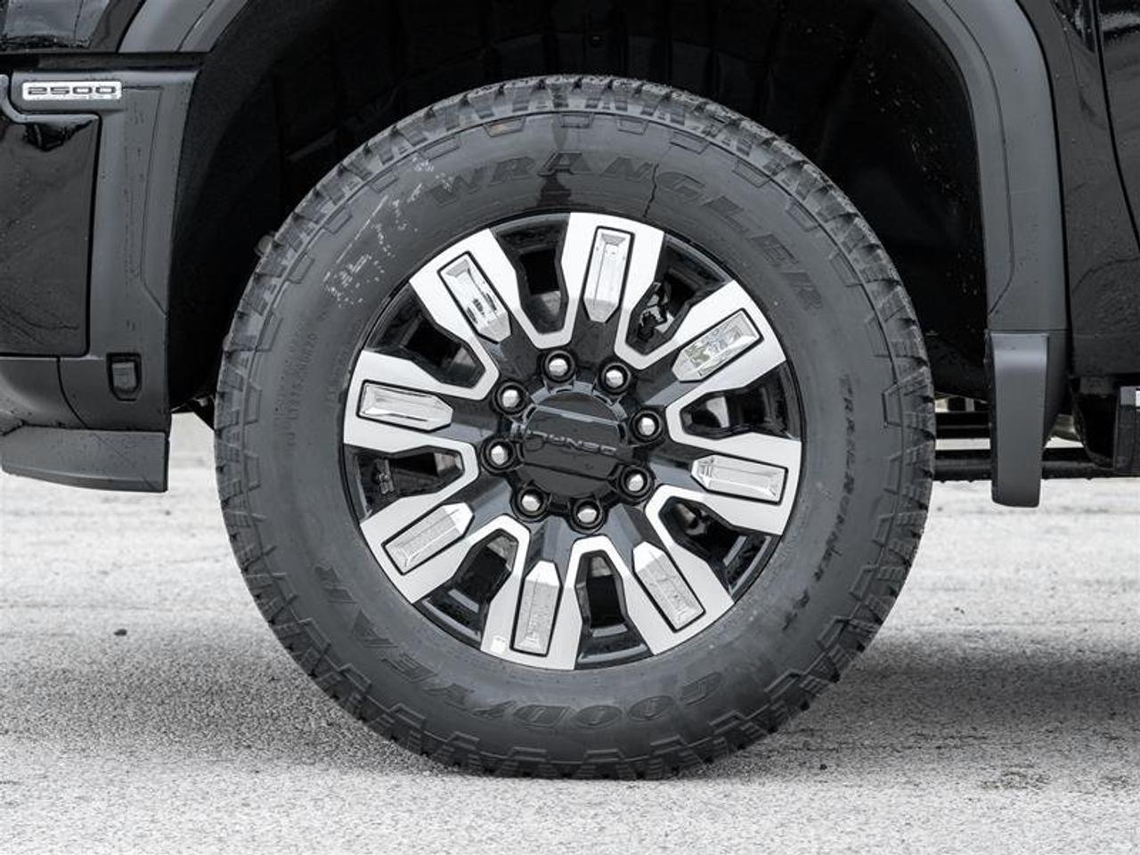 2026 GMC Sierra 2500 HD DENALI Photo