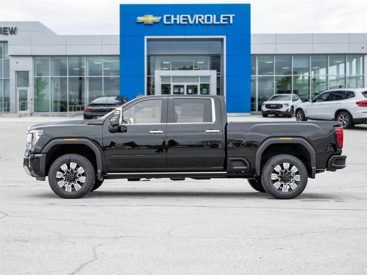 2026 GMC Sierra 2500 HD DENALI Photo3