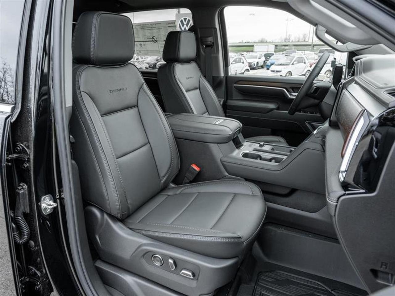 2026 GMC Sierra 2500 HD DENALI Photo