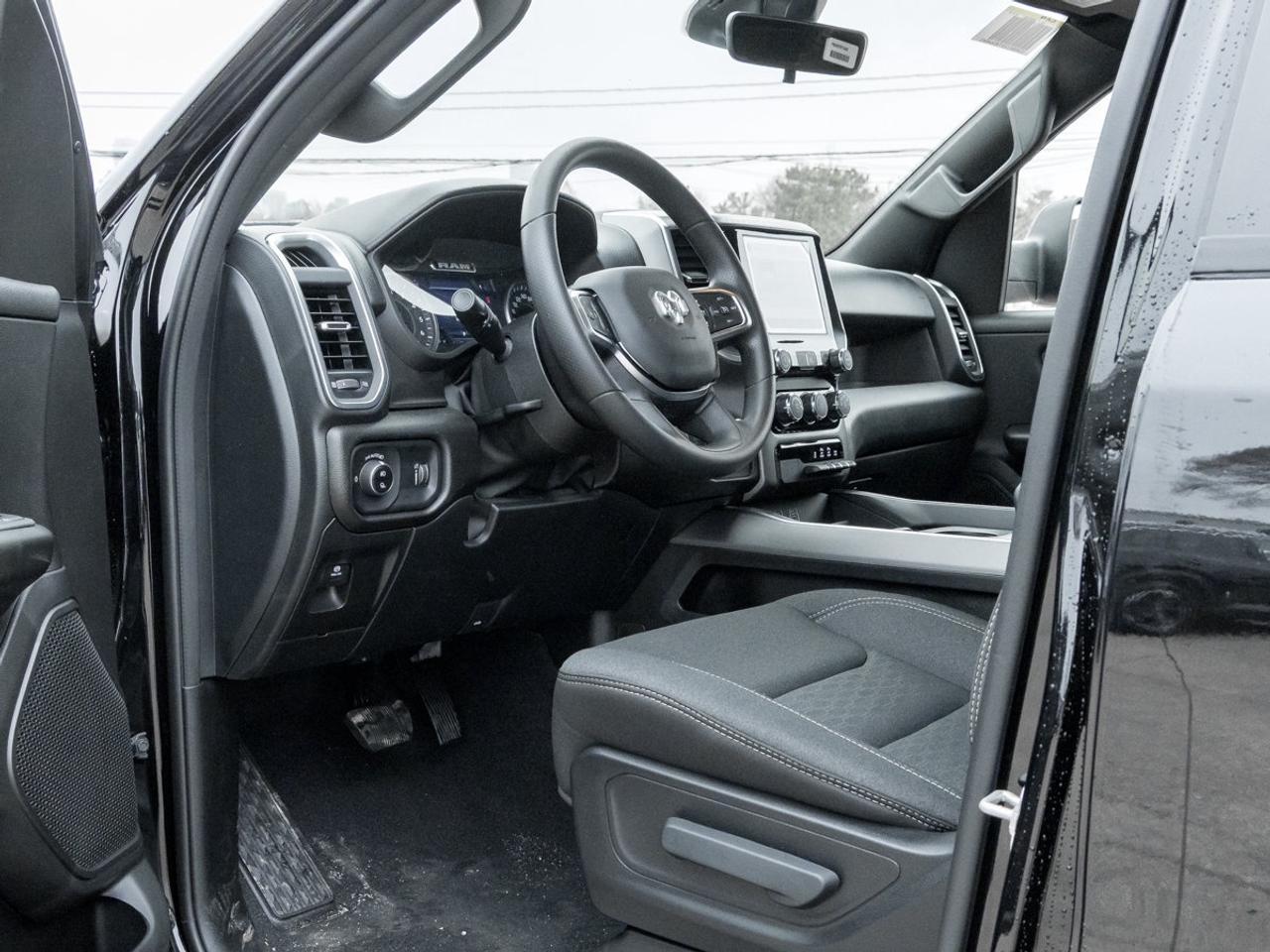 2026 RAM 1500 Express Photo