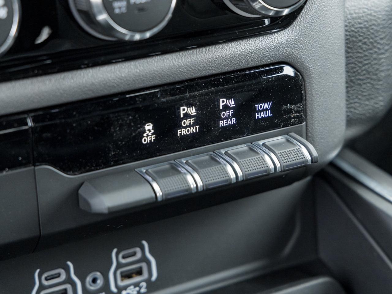 2026 RAM 1500 Express Photo
