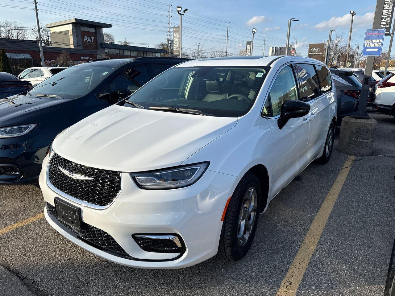 Used 2024 Chrysler Pacifica Limited FWD for sale in Mississauga, ON