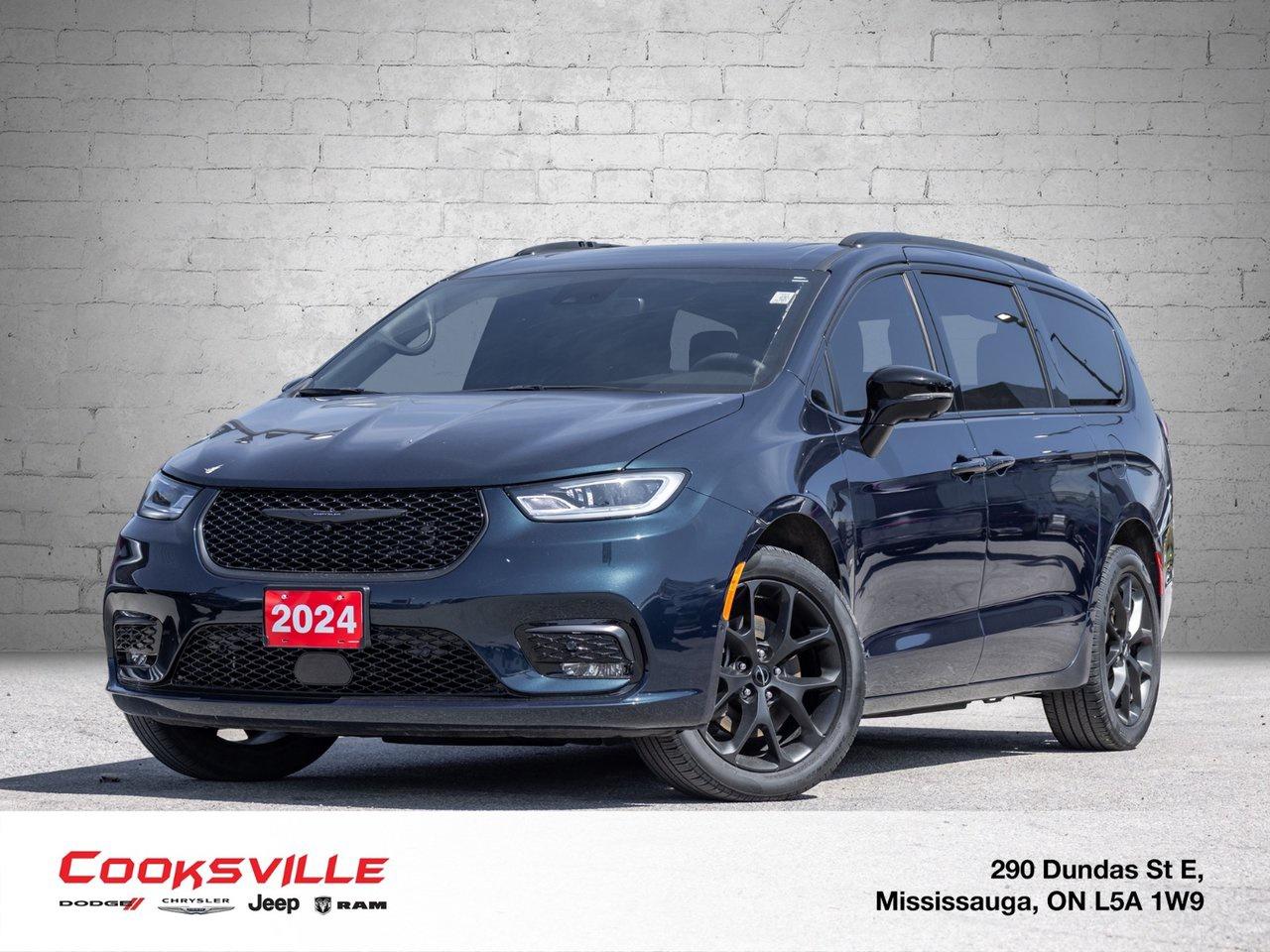 2024 Chrysler Pacifica Limited AWD Photo0