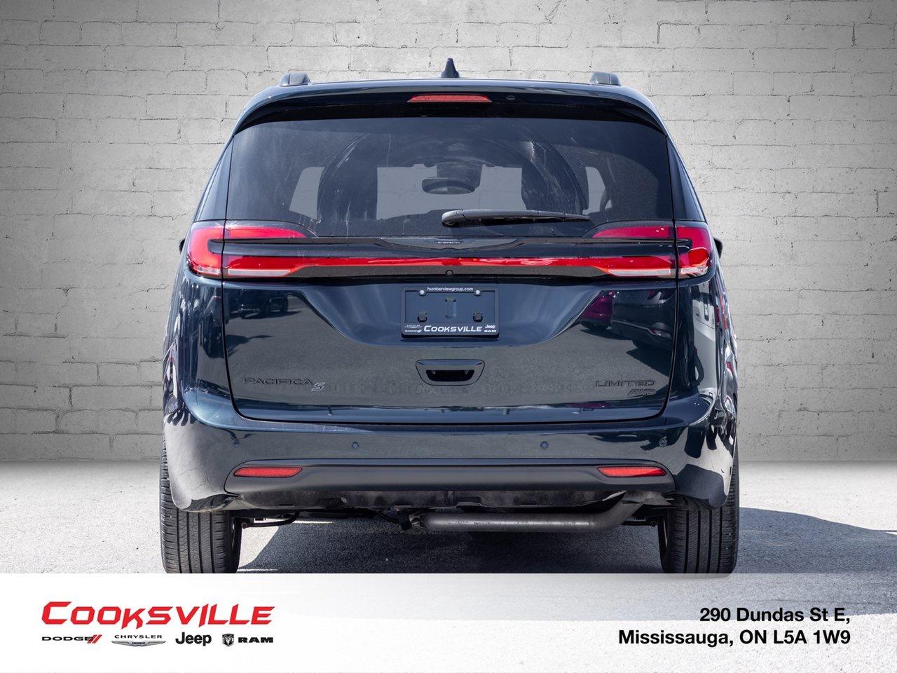2024 Chrysler Pacifica Limited AWD Photo