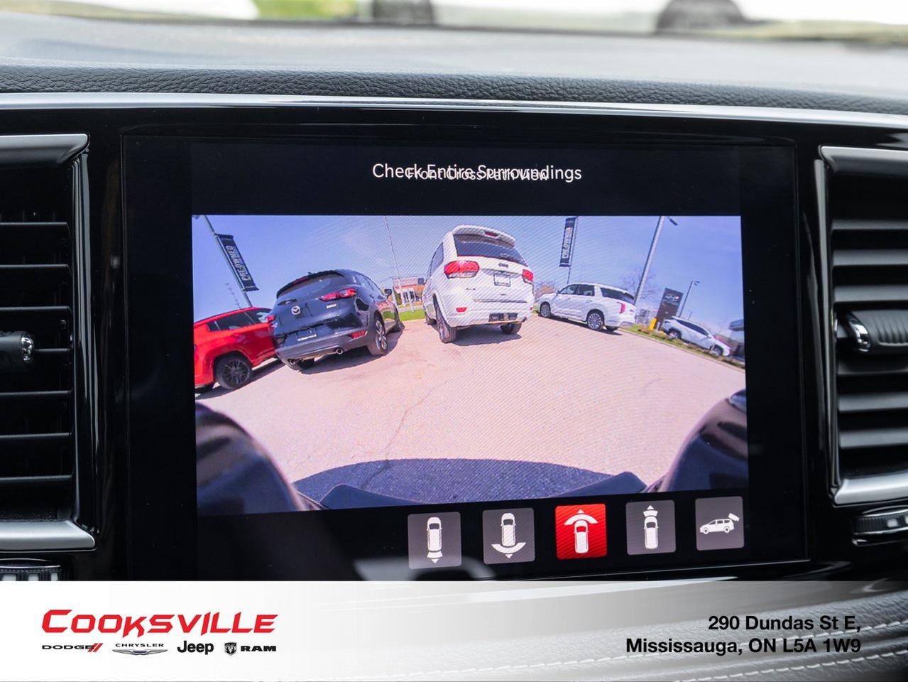 2024 Chrysler Pacifica Limited AWD Photo