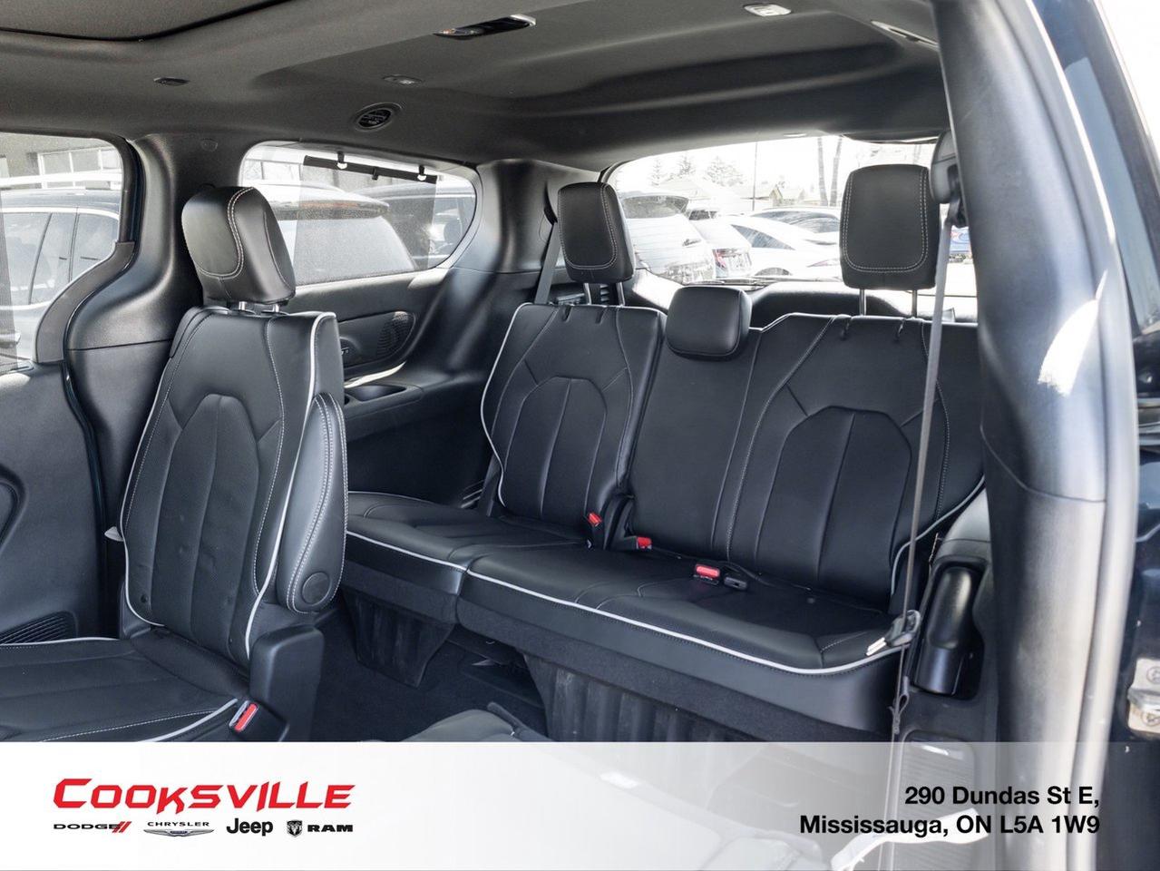 2024 Chrysler Pacifica Limited AWD Photo