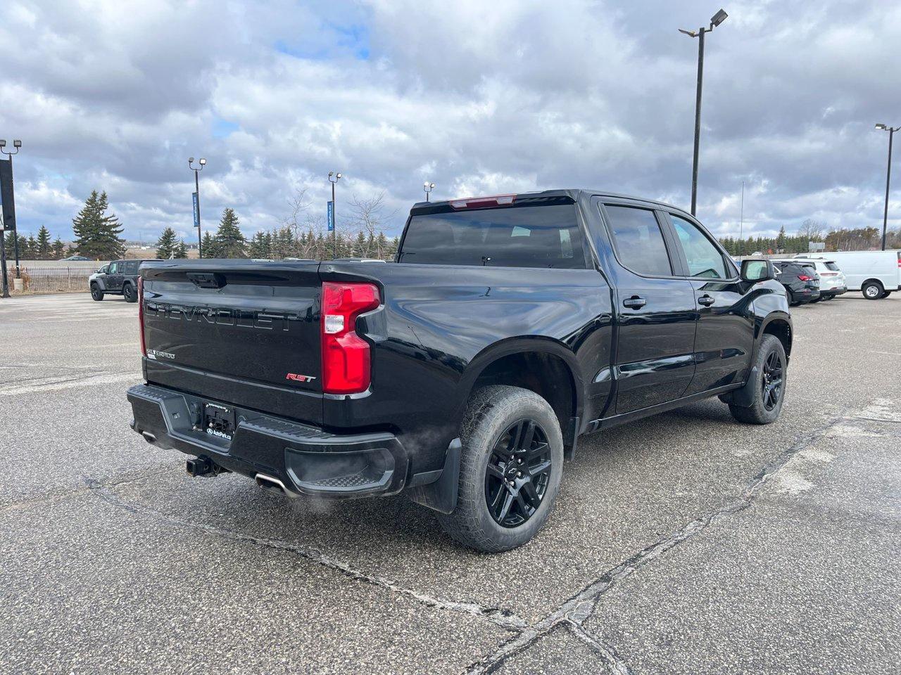 2024 Chevrolet Silverado 1500 4WD Crew Cab 147 RST Photo