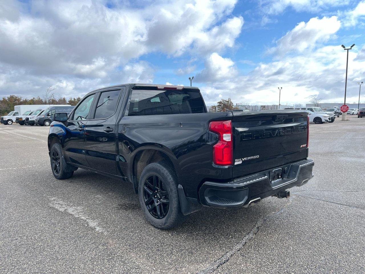 2024 Chevrolet Silverado 1500 4WD Crew Cab 147 RST Photo