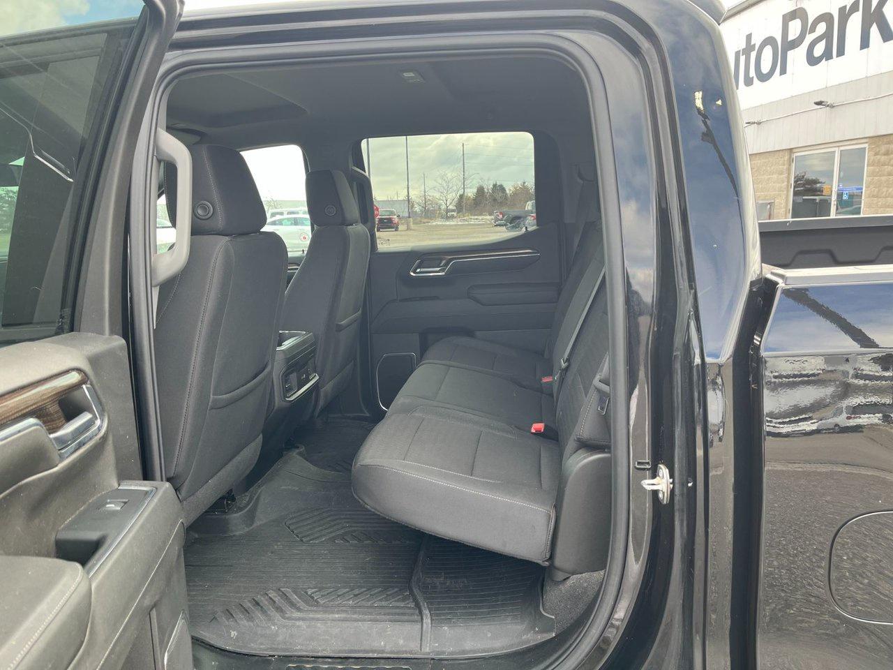 2024 Chevrolet Silverado 1500 4WD Crew Cab 147 RST Photo