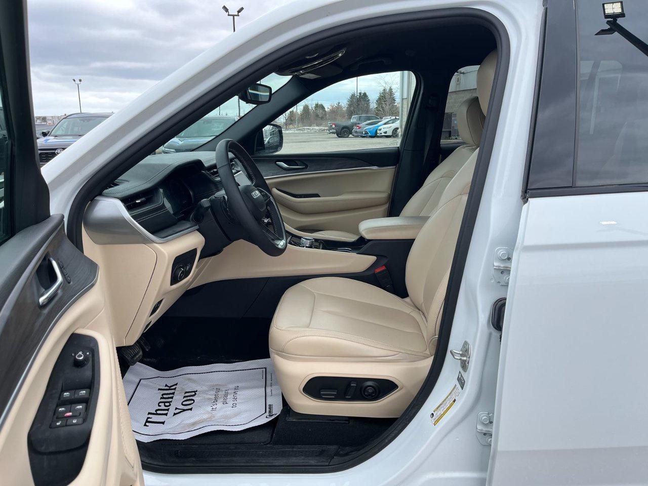 2024 Jeep Grand Cherokee L Limited 4x4 Photo
