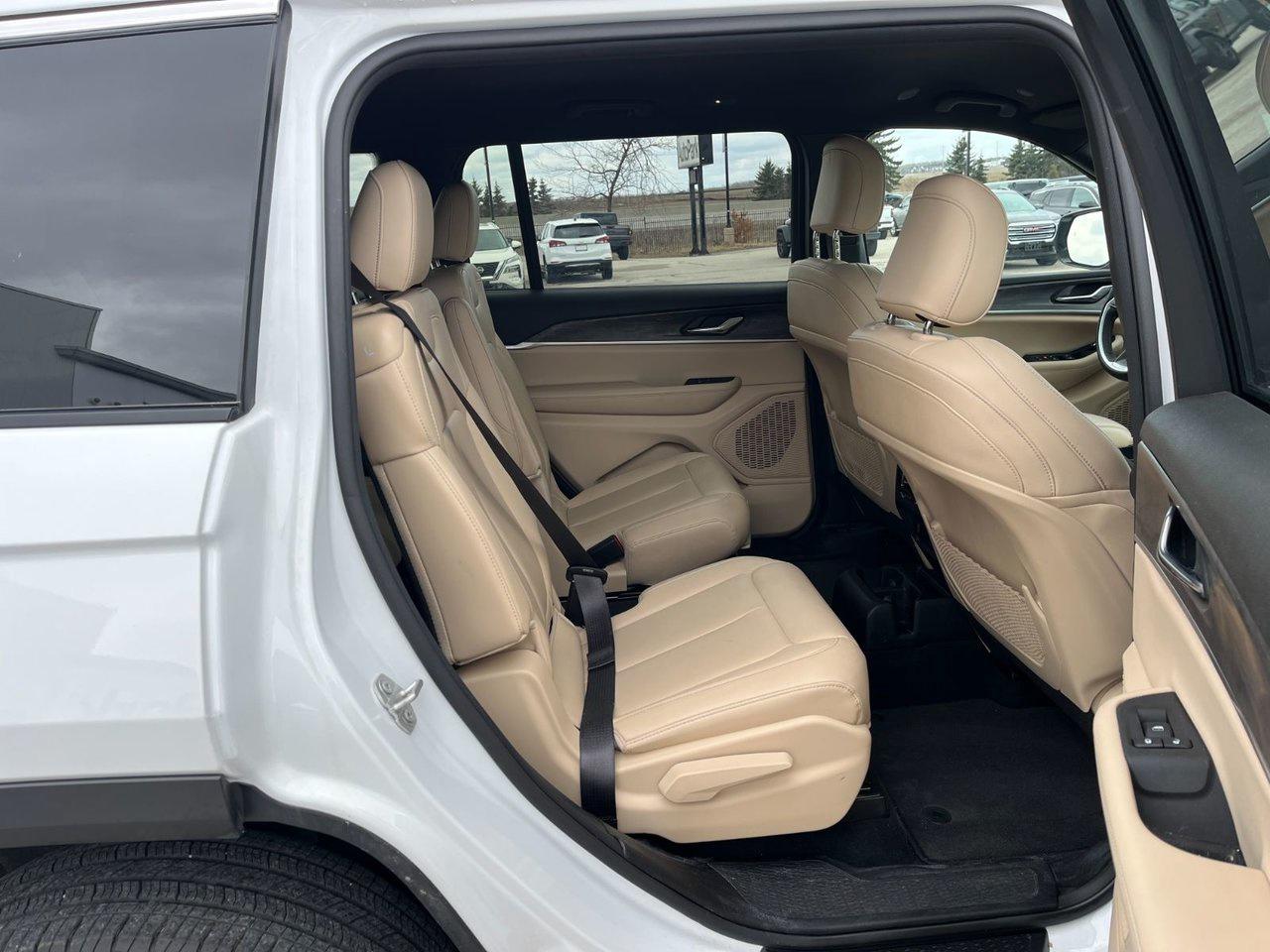 2024 Jeep Grand Cherokee L Limited 4x4 Photo