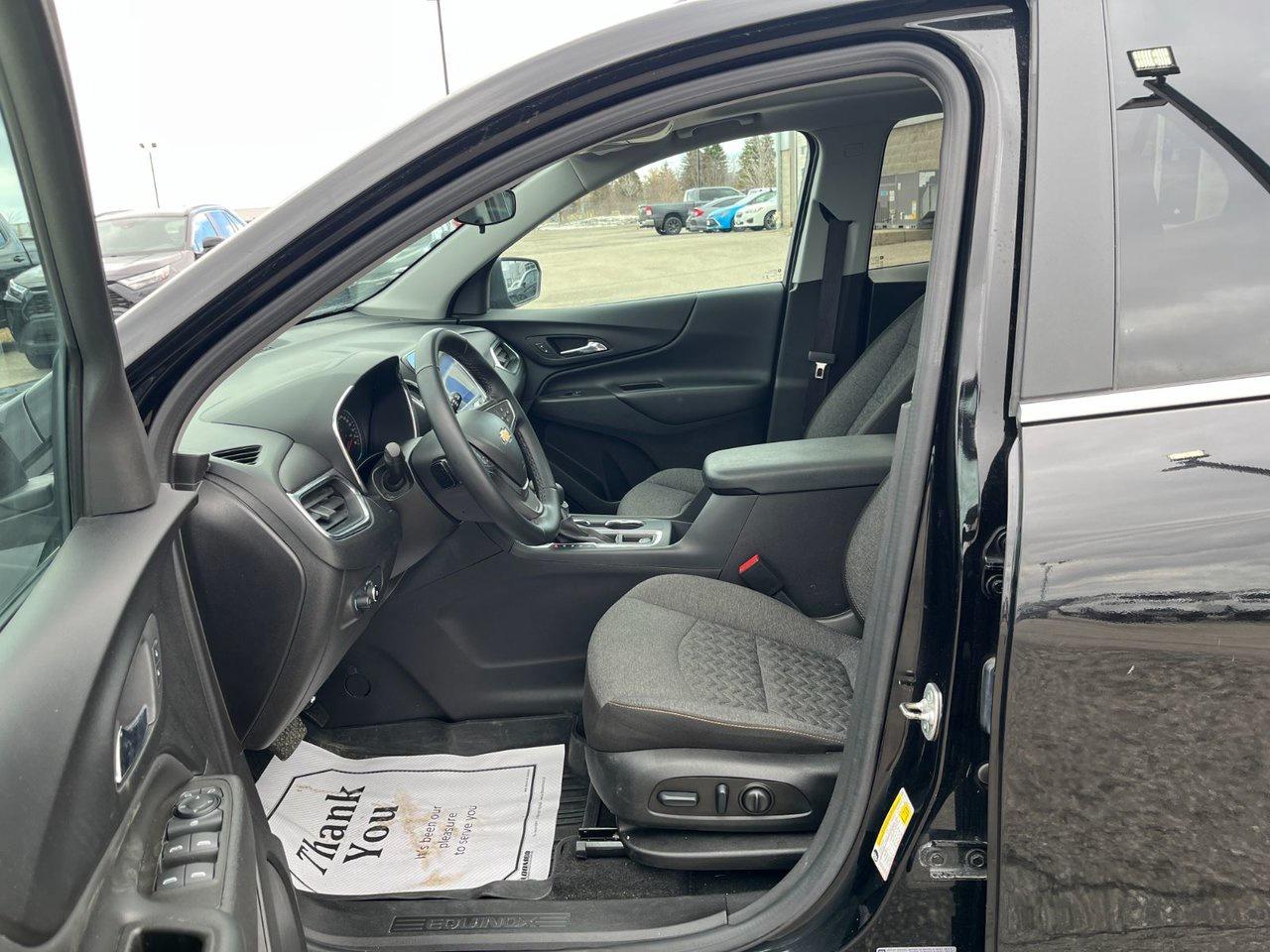 2024 Chevrolet Equinox AWD 4DR LT Photo