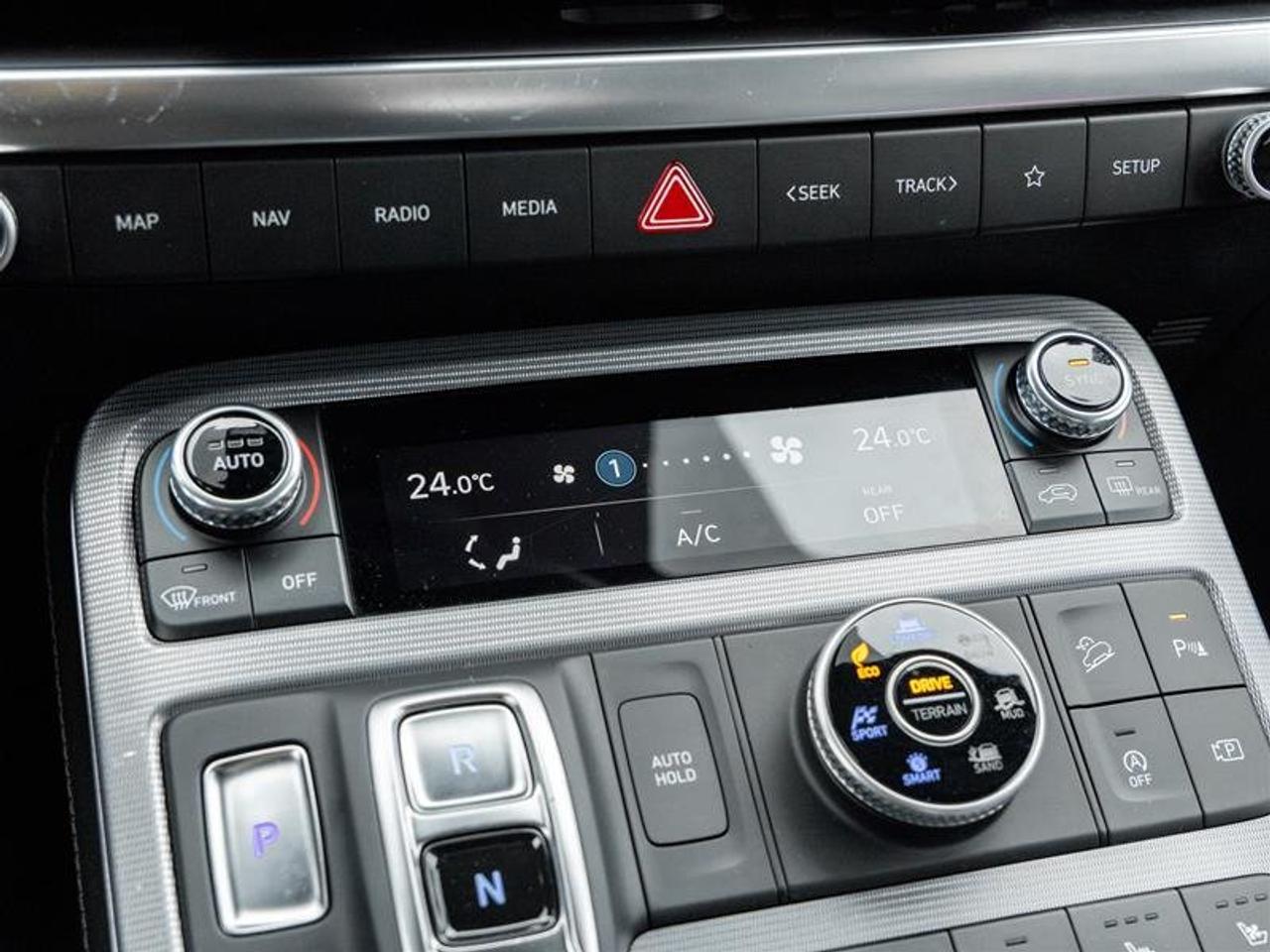 2023 Hyundai PALISADE AWD Ultimate Calligraphy 7P Photo