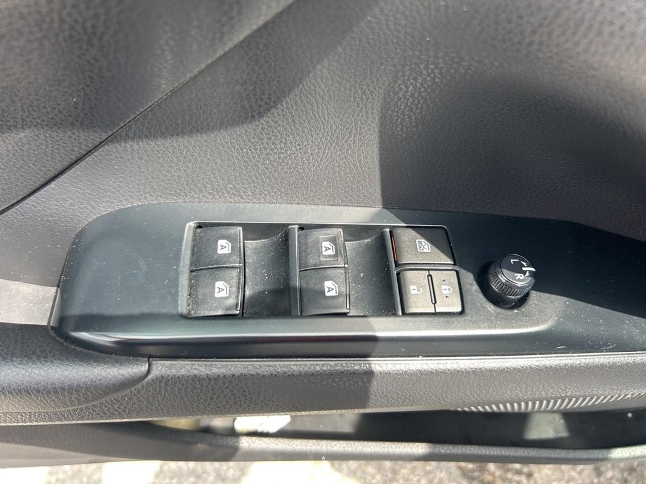 2020 Toyota Camry 4-Door Sedan LE 8A Photo