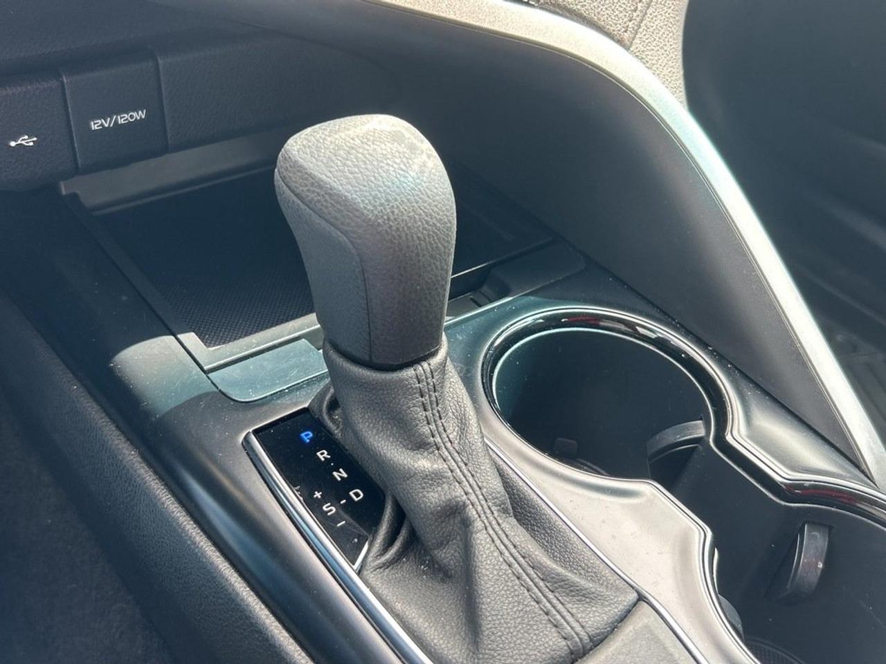 2020 Toyota Camry 4-Door Sedan LE 8A Photo