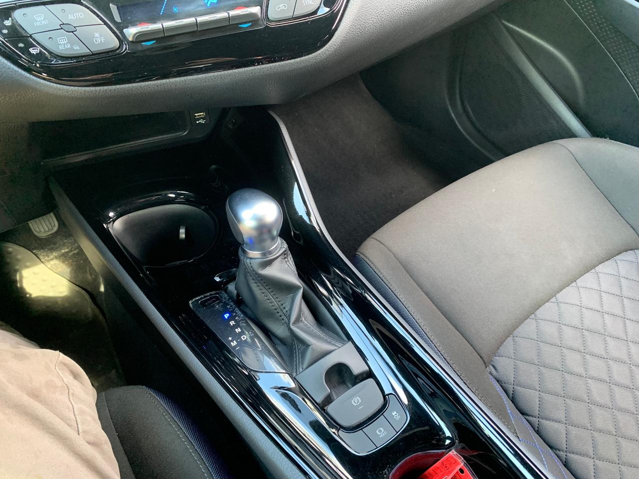 2020 Toyota C-HR XLE Premium Photo