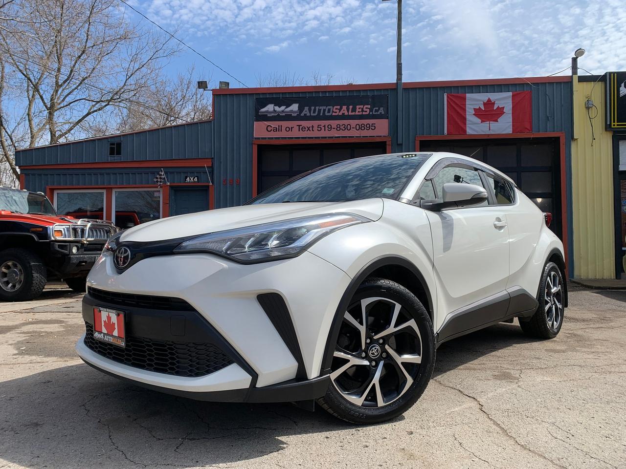 2020 Toyota C-HR XLE Premium Photo