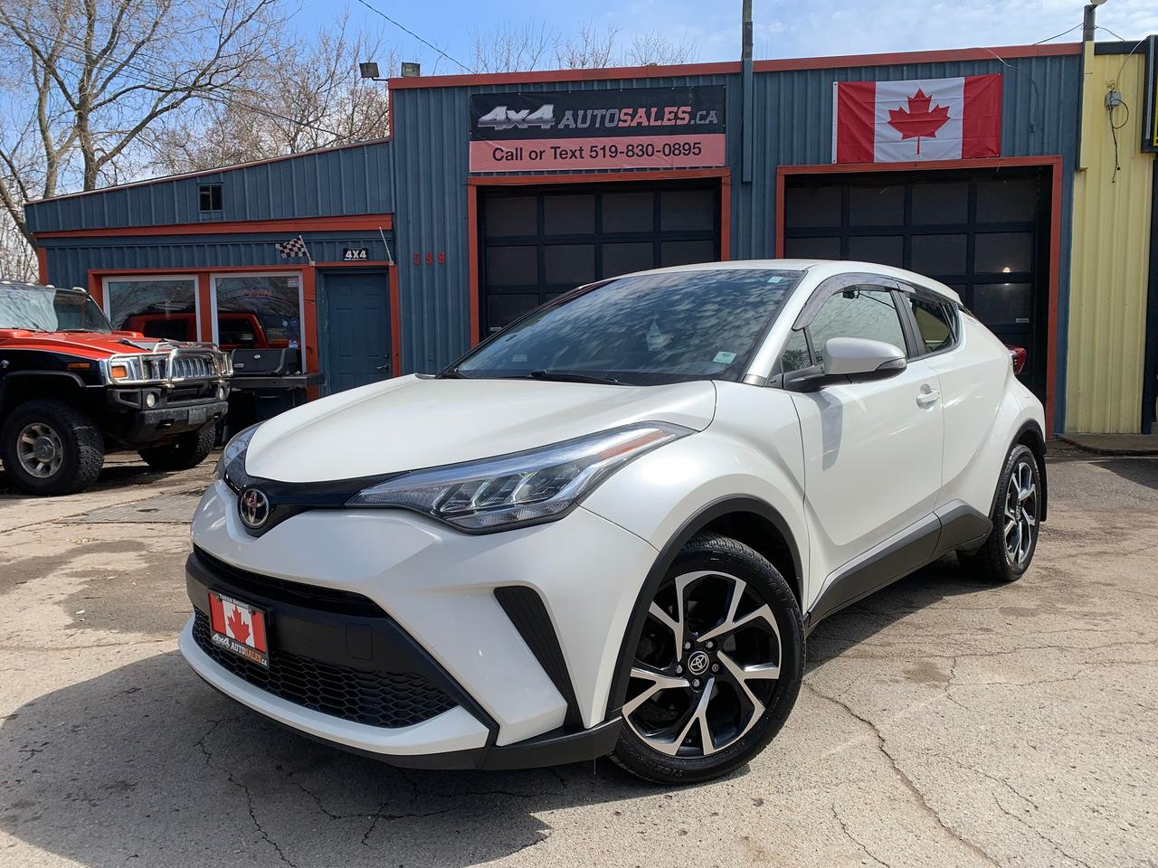 2020 Toyota C-HR XLE Premium Photo