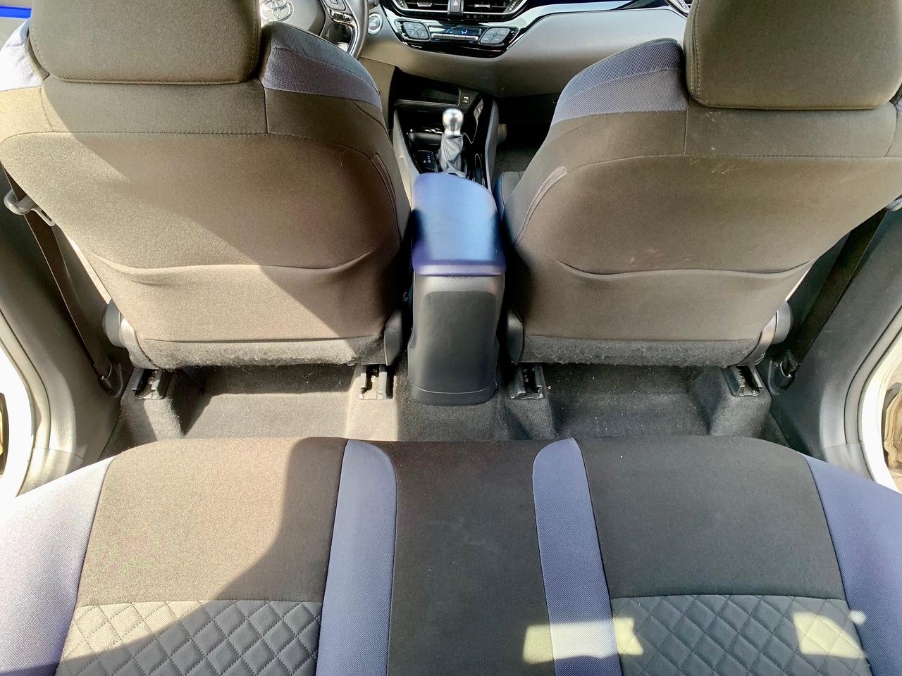 2020 Toyota C-HR XLE Premium Photo