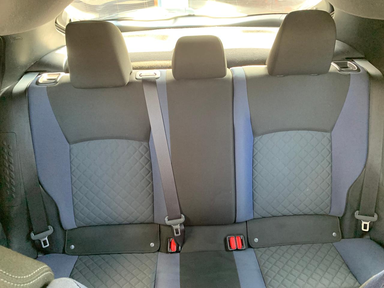 2020 Toyota C-HR XLE Premium Photo