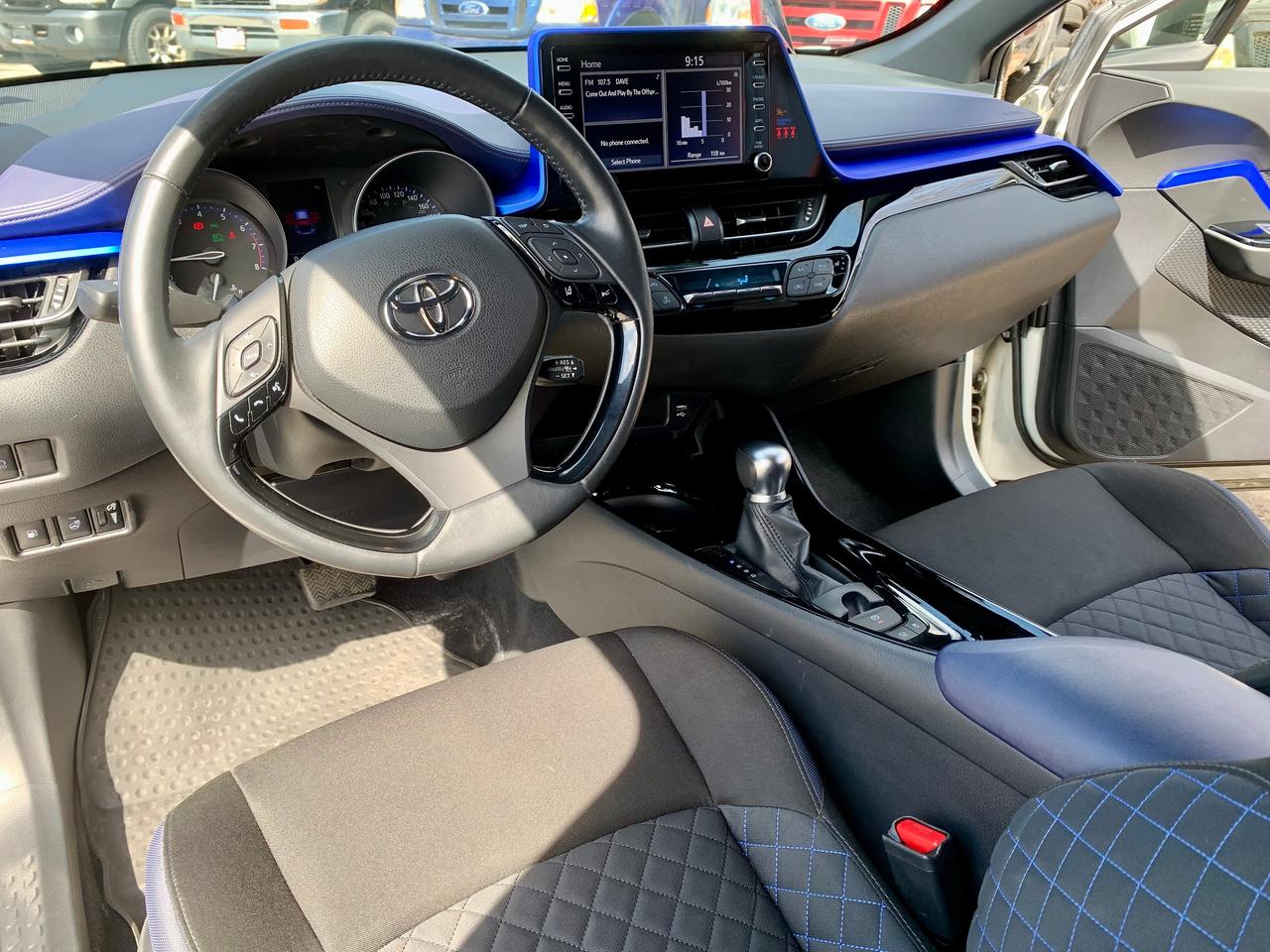 2020 Toyota C-HR XLE Premium Photo