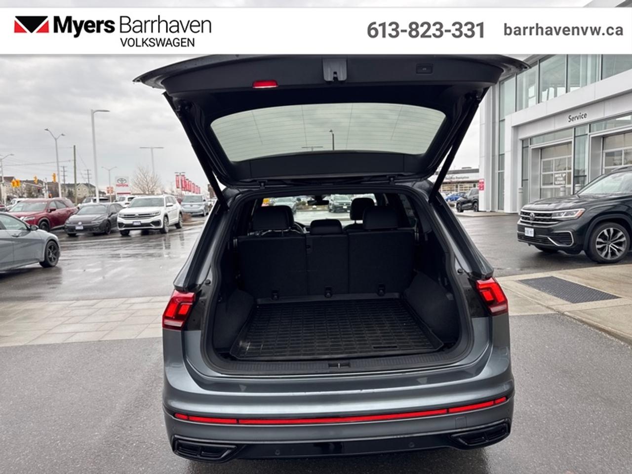 2024 Volkswagen Tiguan Comfortline R-Line Black Edition Photo