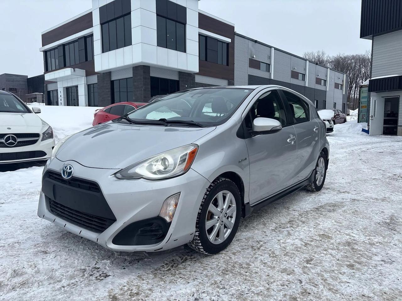 2017 Toyota Prius c  - Photo #1