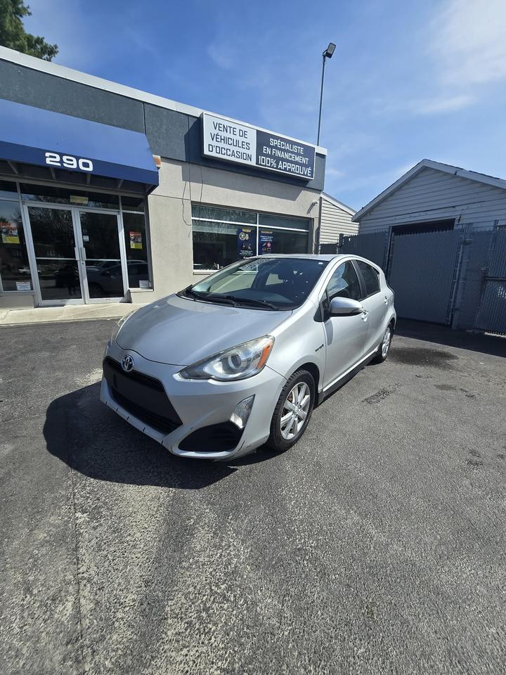 2017 Toyota Prius c  - Photo #1