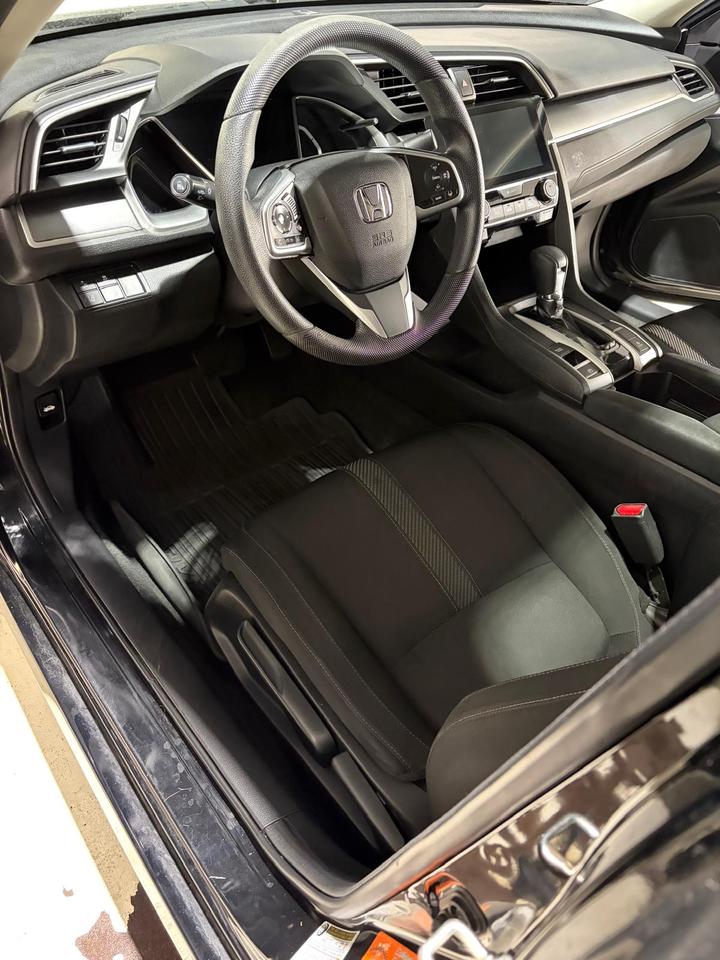 2018 Honda Civic EX Photo