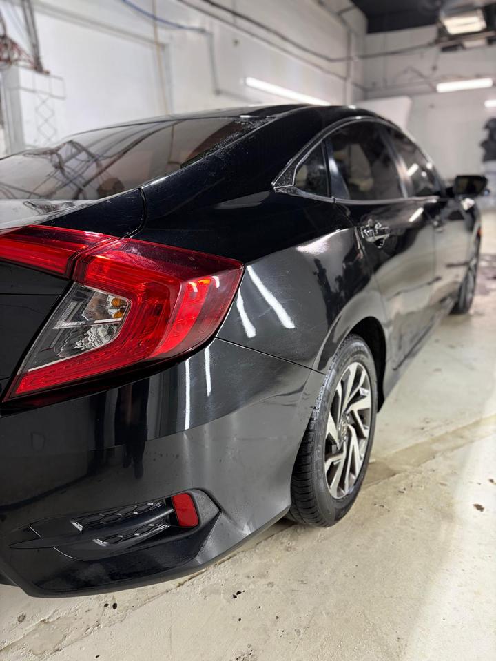 2018 Honda Civic EX Photo