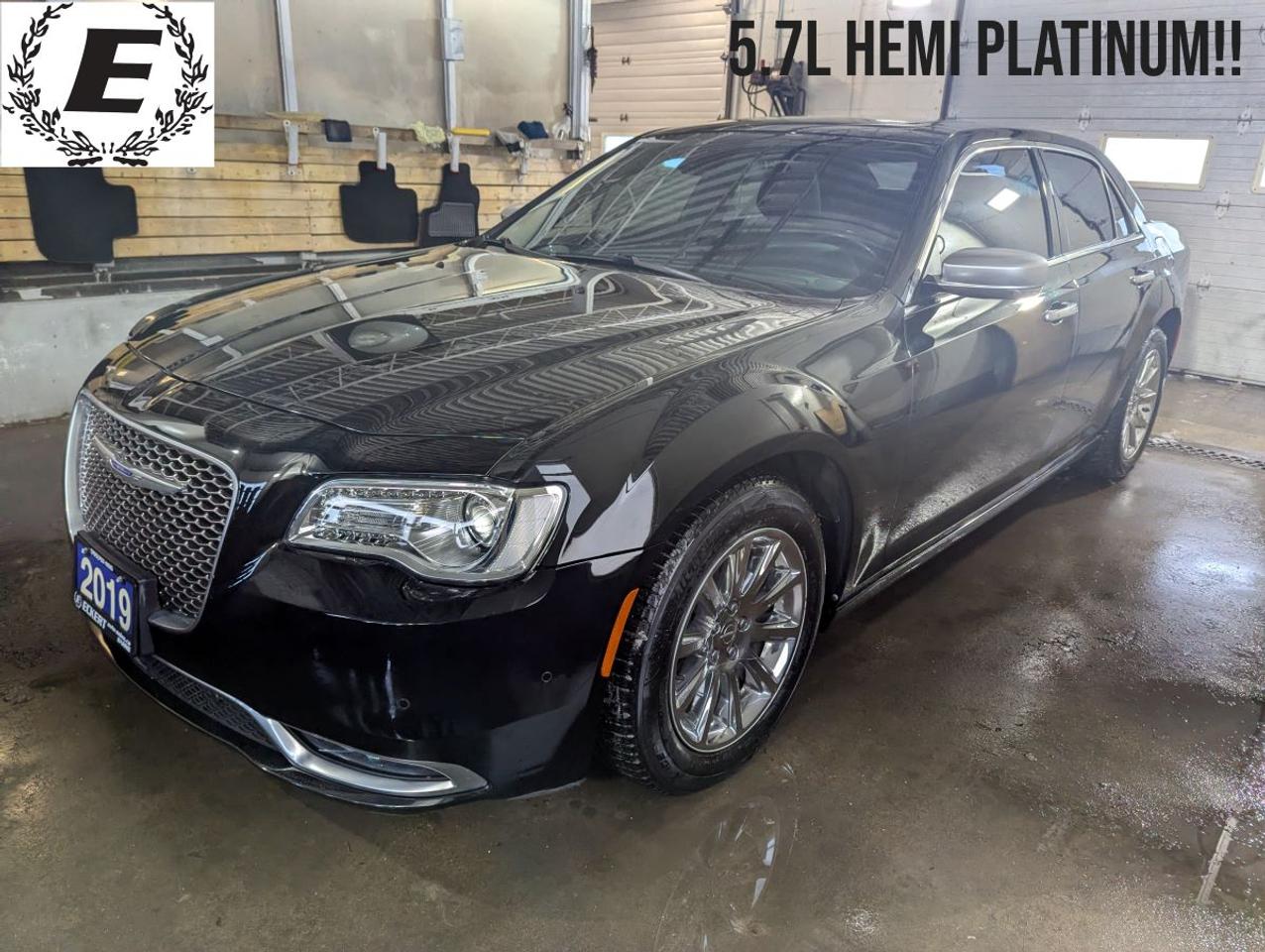 2019 Chrysler 300 300C PLATINUM EDITION WITH 5.7L V8 HEMI!! Photo0