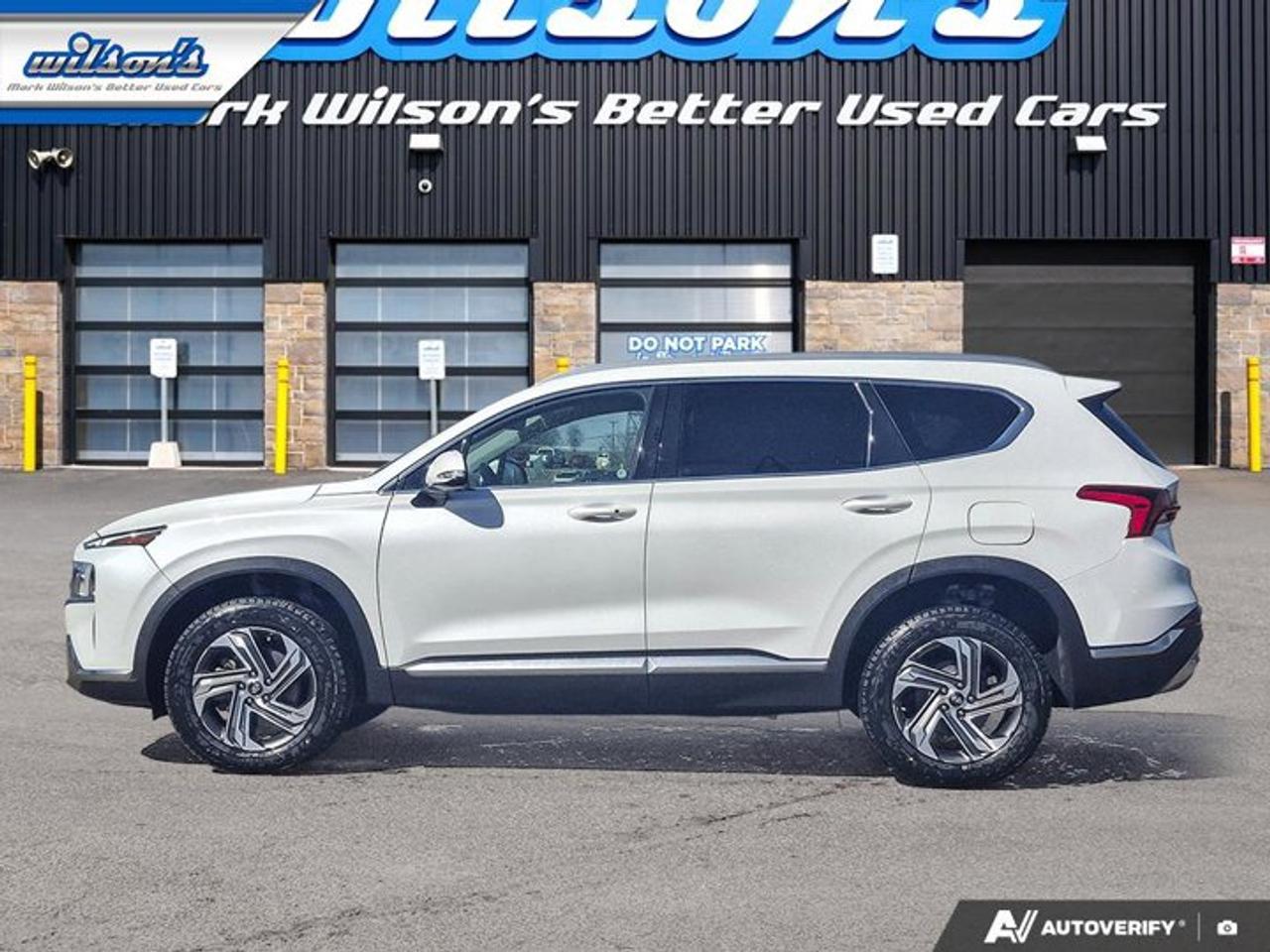 2021 Hyundai Santa Fe Preferred AWD | Heated Seats + Steering | Carplay + Android Auto | Blind Spot Monitor | and More ! Photo