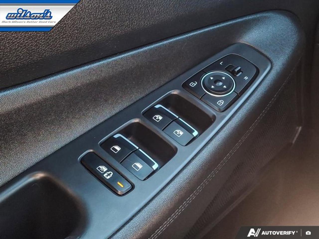 2021 Hyundai Santa Fe Preferred AWD | Heated Seats + Steering | Carplay + Android Auto | Blind Spot Monitor | and More ! Photo