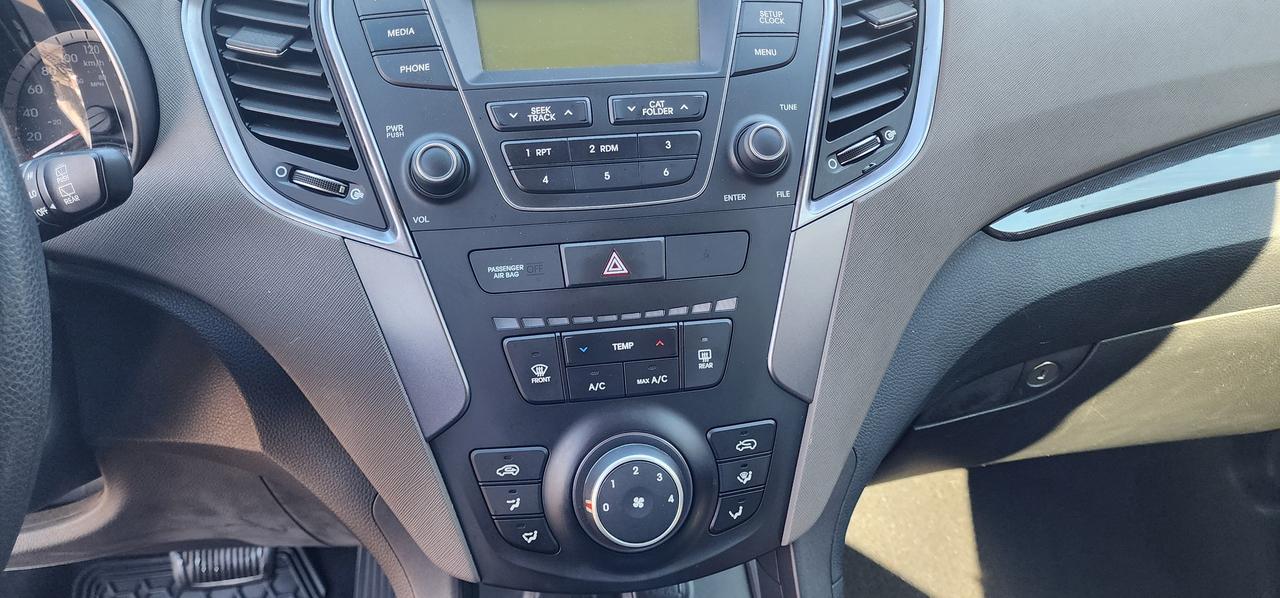 2014 Hyundai Santa Fe 7 PASS- ONE OWNER - NO ACCIDENTS - CERT Photo