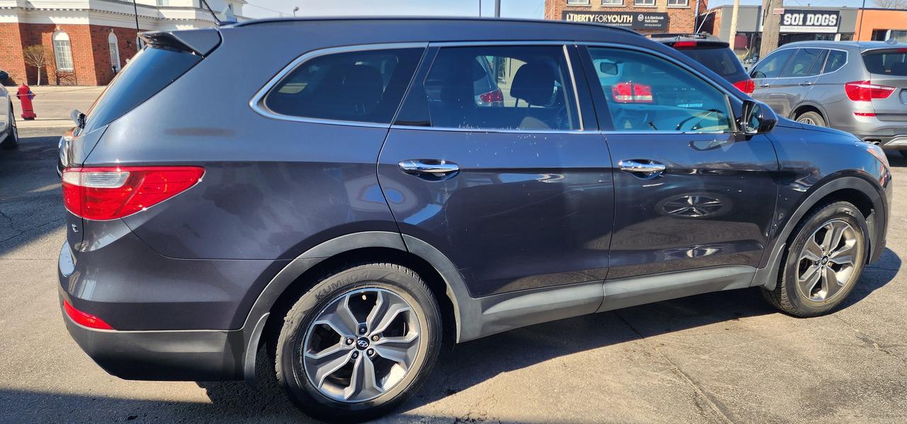 2014 Hyundai Santa Fe 7 PASS- ONE OWNER - NO ACCIDENTS - CERT Photo2