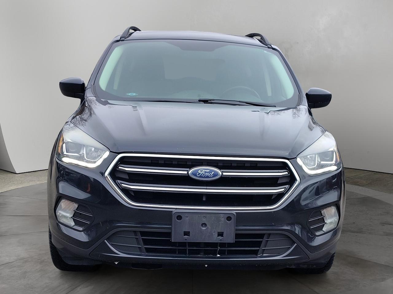 2018 Ford Escape SE Photo2