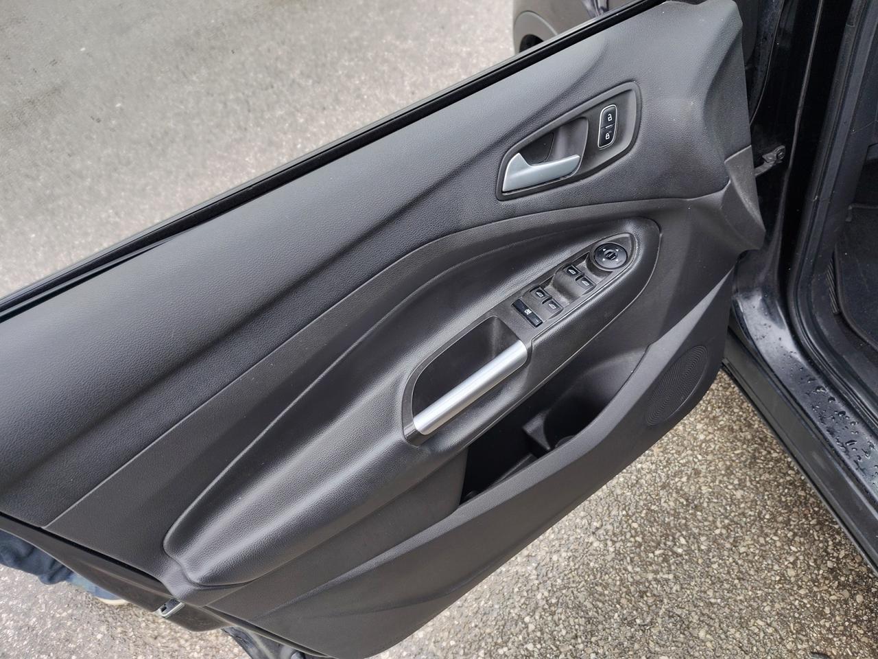 2018 Ford Escape SE Photo