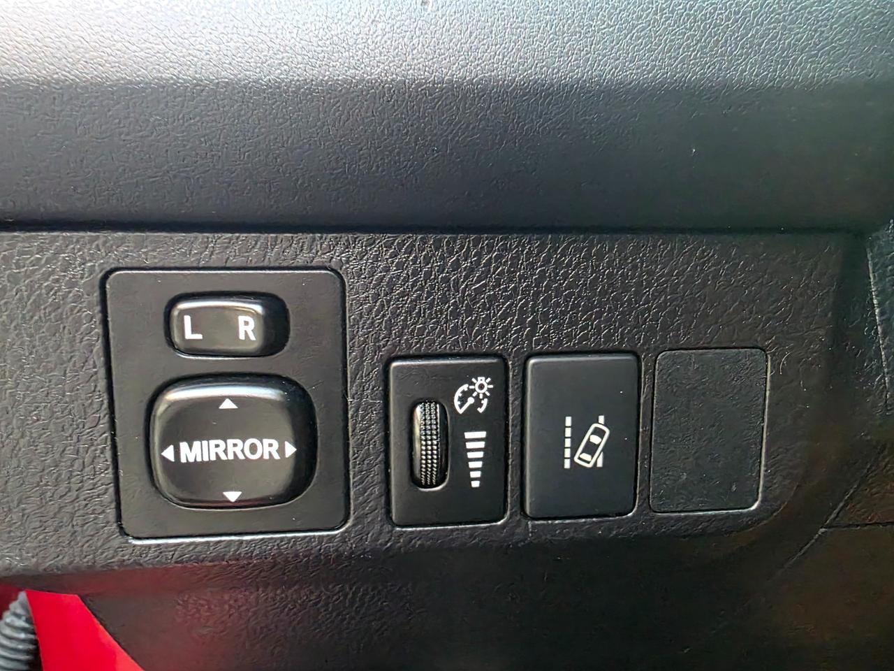 2017 Toyota RAV4 NEW ARRIVAL | PLEASE CALL AHEAD Photo