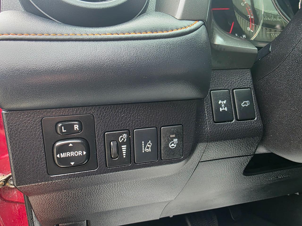 2018 Toyota RAV4 SE AWD | Navi | Leather | Sunroof | TSS Photo