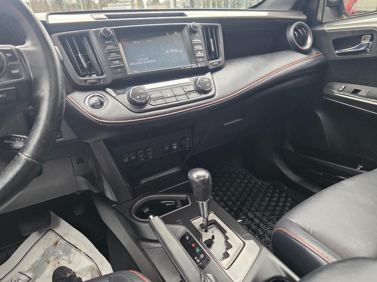 2018 Toyota RAV4 SE AWD | Navi | Leather | Sunroof | TSS Photo