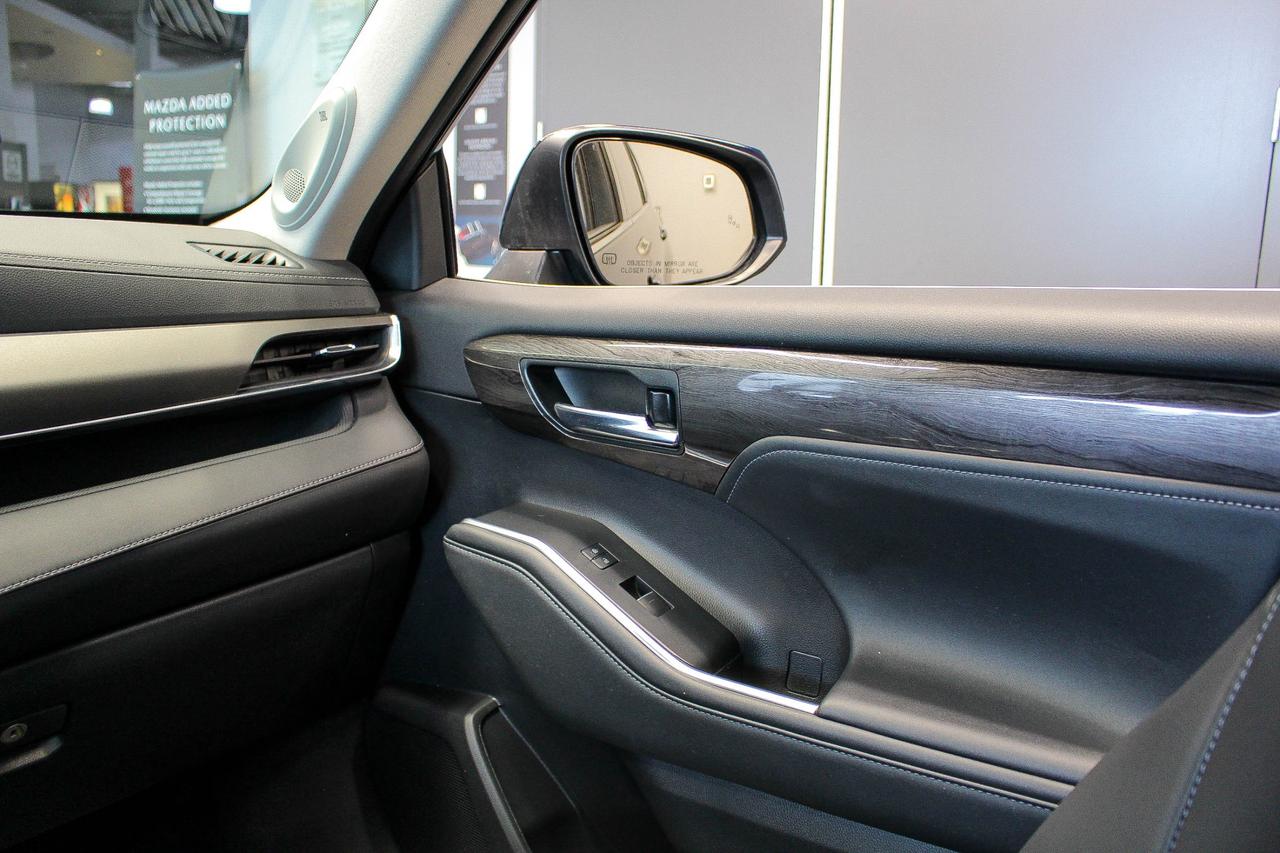 2021 Toyota Highlander Limited JBL AUDIO - NAVIGATION - 8 LEATHER PASSENGER SEATS Photo