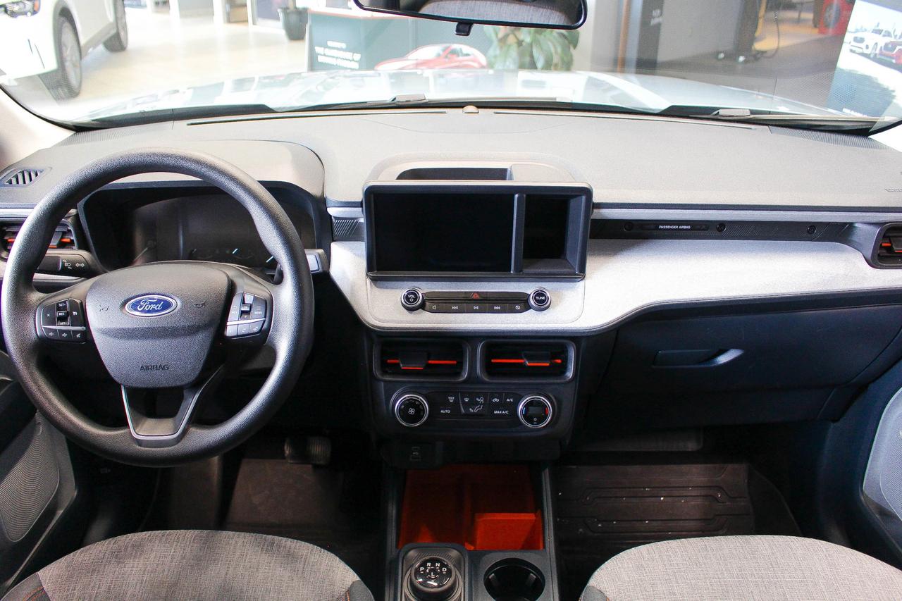 2022 Ford Maverick XLT HYBRID - CLOTH UPHOLSTERY - CLEAN CARFAX! Photo